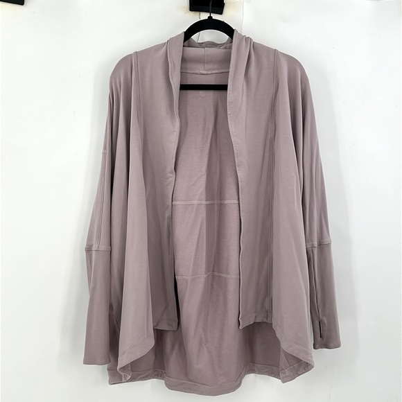 Lululemon Back In Action Wrap Smoky Blush - Picture 3 of 8